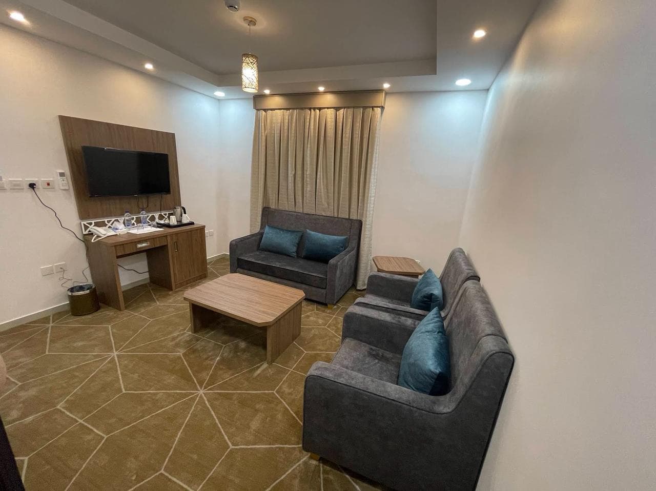 غرفة سريرين مفردة